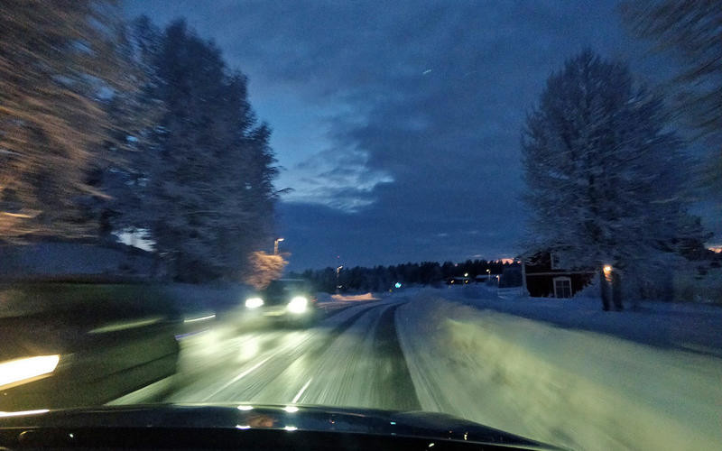 Những thói quen tai hại khi lái xe ảnh 4