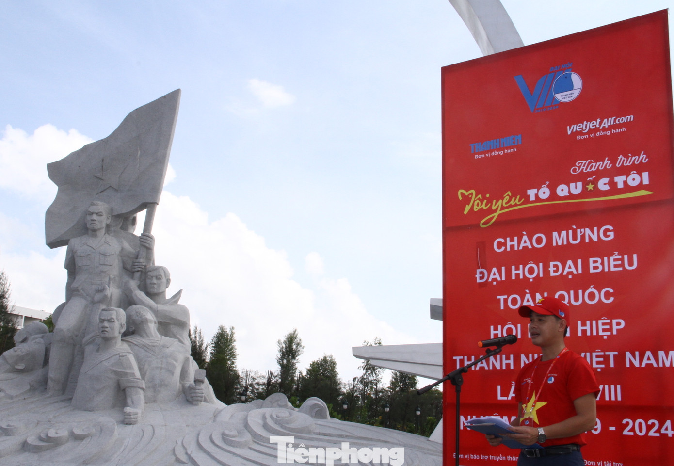 Hành trình 'Tôi yêu Tổ quốc tôi' tưởng niệm các chiến sĩ Gạc Ma ảnh 2