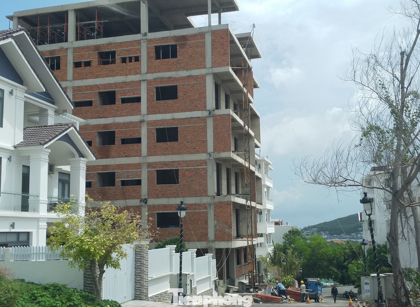 Bất chấp bị cưỡng chế, khu biệt thự Ocean View Nha Trang vẫn vô tư xây dựng ảnh 1