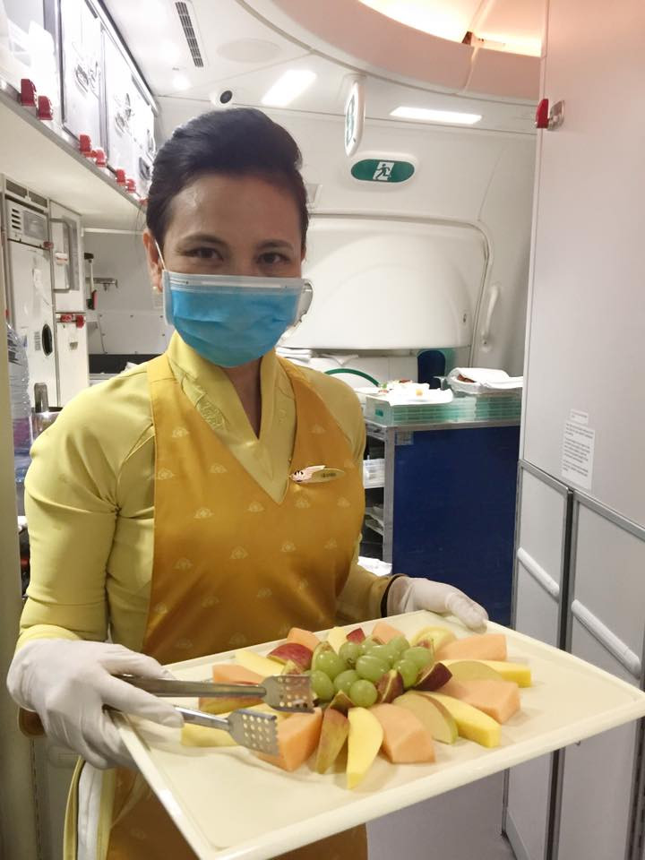 Tâm sự của nữ tiếp viên hàng không thời 'Corona' ảnh 1