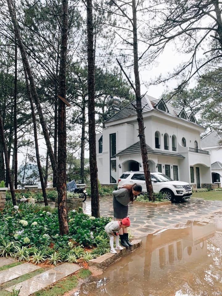 Phan Như Thảo bán nước ép dưa hấu bất chấp danh hiệu 'vợ đại gia Đức An' ảnh 3