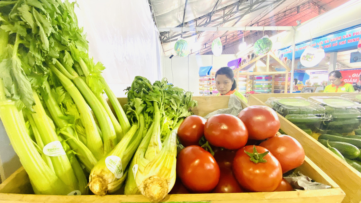 Phát thèm với đặc sản khắp cả nước đổ về TPHCM sau dịch COVID-19 ảnh 15