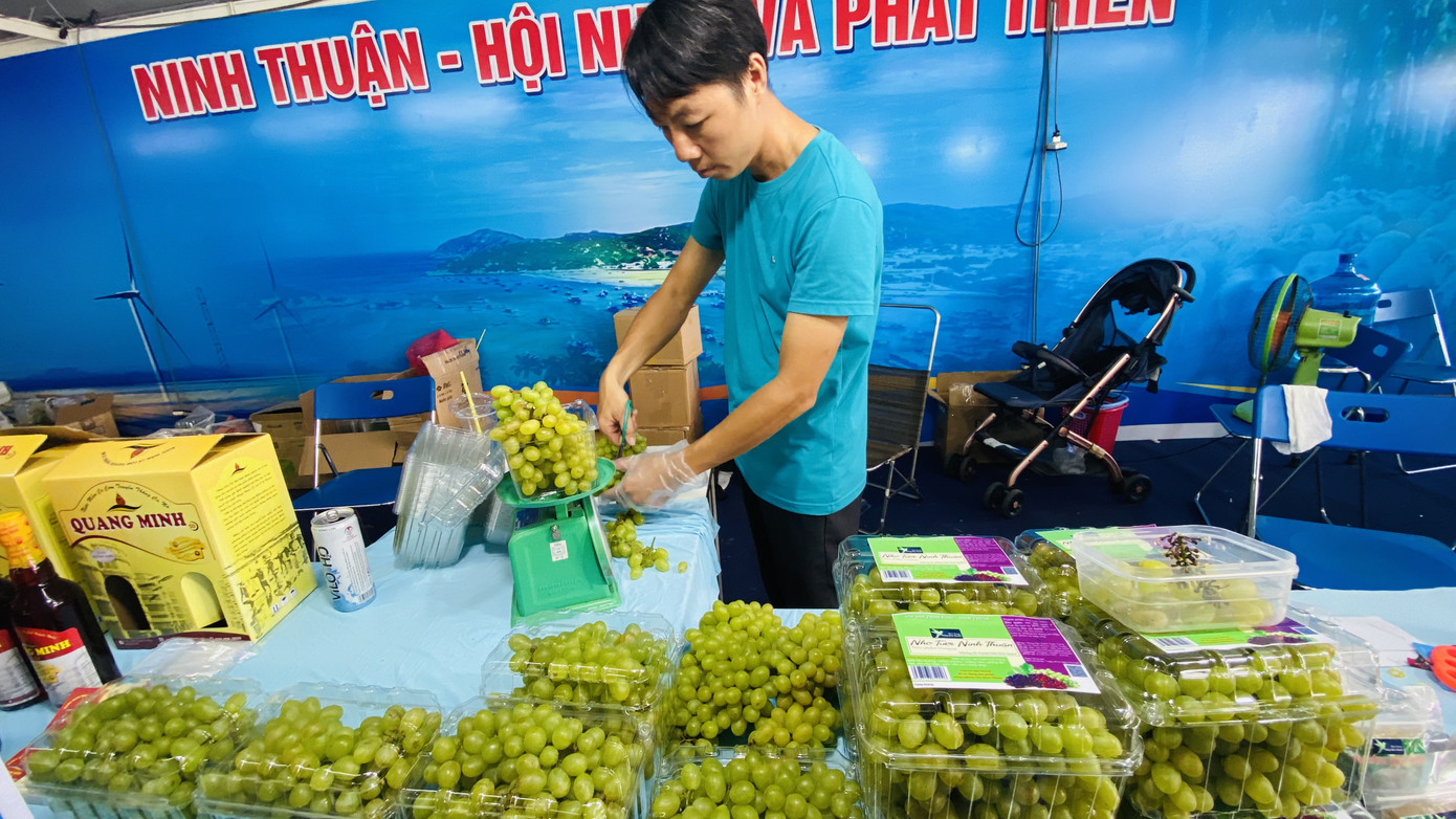 Phát thèm với đặc sản khắp cả nước đổ về TPHCM sau dịch COVID-19 ảnh 7