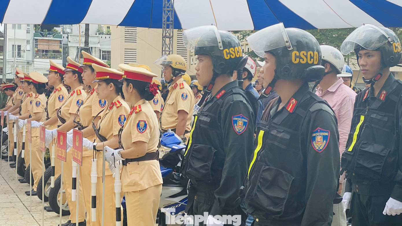 Thiếu tướng Lê Hồng Nam phát động ra quân trấn áp tội phạm ảnh 8