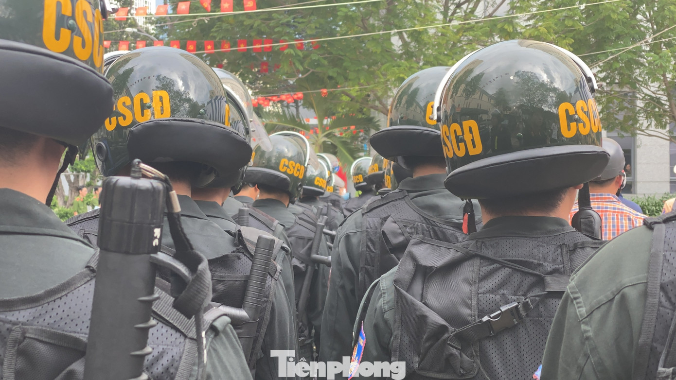 Thiếu tướng Lê Hồng Nam phát động ra quân trấn áp tội phạm ảnh 9