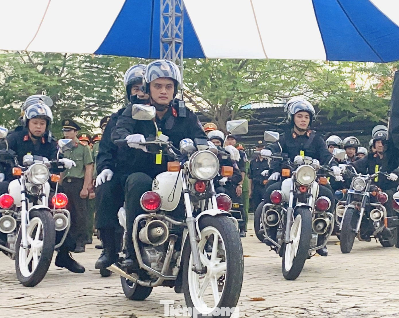 Thiếu tướng Lê Hồng Nam phát động ra quân trấn áp tội phạm ảnh 3