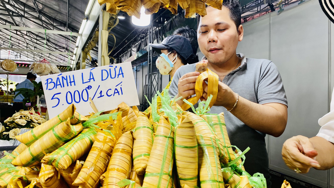 Phát thèm với đặc sản khắp cả nước đổ về TPHCM sau dịch COVID-19 ảnh 18