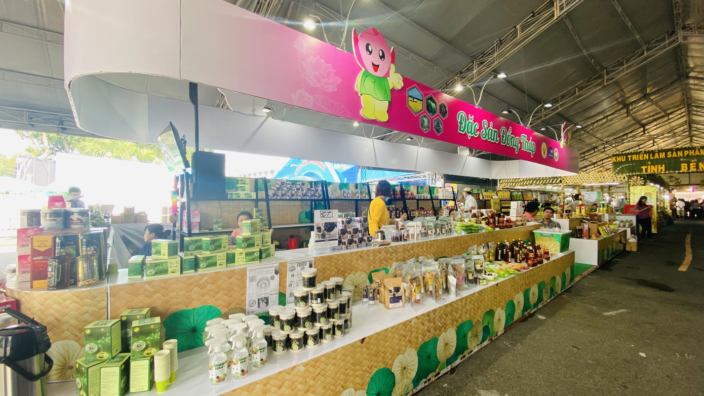 Phát thèm với đặc sản khắp cả nước đổ về TPHCM sau dịch COVID-19 ảnh 13