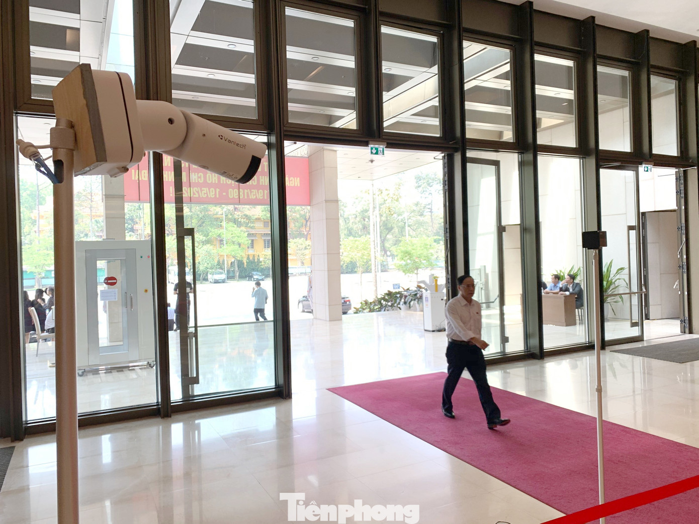 Kỳ họp đặc biệt tại Hội trường Diên Hồng ảnh 9