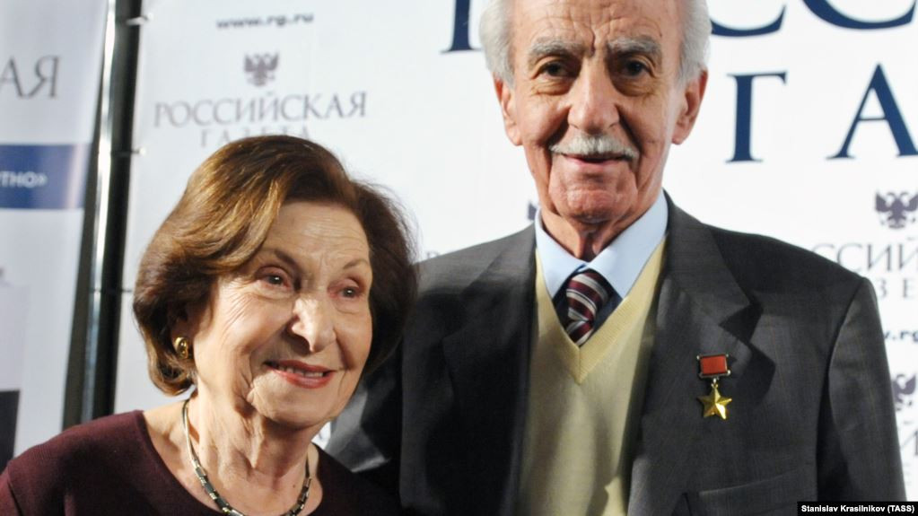 Hai vợ chồng điệp viên huyền thoại phá kế hoạch ám sát 3 “ông lớn” ảnh 1