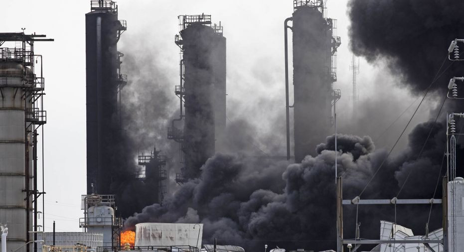 Cháy nổ kinh hoàng ở nhà máy hóa chất Mỹ, hơn 5 vạn người sơ tán ảnh 5