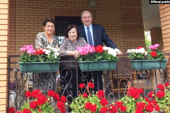 Hai vợ chồng điệp viên huyền thoại phá kế hoạch ám sát 3 “ông lớn” ảnh 3