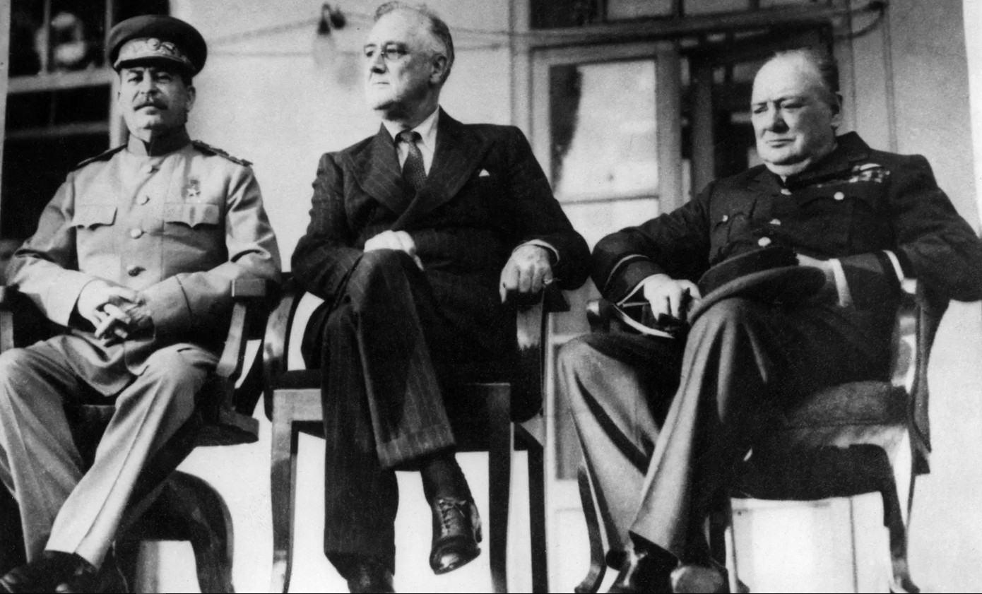 Hai vợ chồng điệp viên huyền thoại phá kế hoạch ám sát 3 “ông lớn” ảnh 2