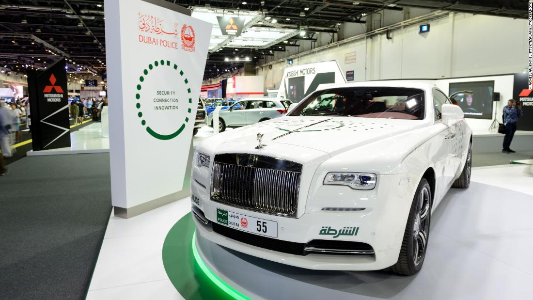 Đội xe cứu thương, xe cảnh sát 'sang chảnh' của Dubai ảnh 2