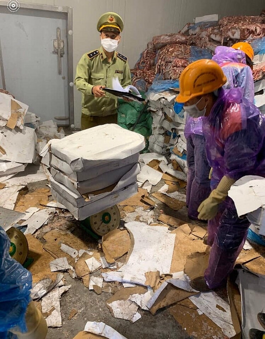 Phát hiện hơn 72 tấn lòng lợn bốc mùi hôi thối chờ tiêu thụ ảnh 1