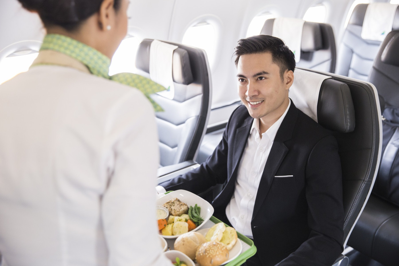 FLC Hotels & Resorts tặng hàng ngàn voucher nghỉ dưỡng cho khách bay Bamboo Airways ảnh 2