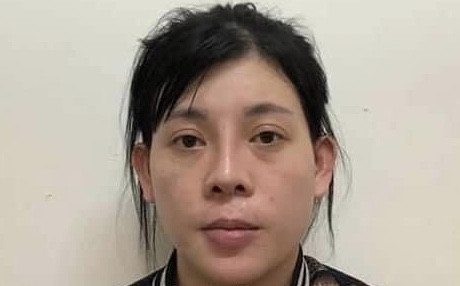 Bắt hotgirl 9X bị truy nã vì đâm bạn cùng phòng ảnh 1