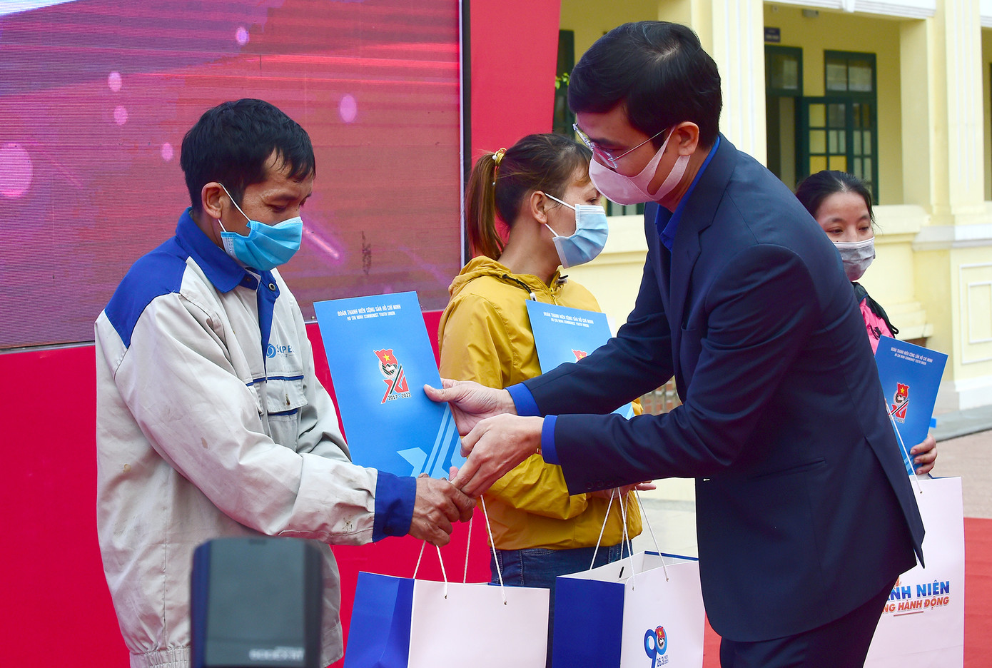 'Ngày thanh niên cùng hành động' thực hiện 1.500 công trình, phần việc ảnh 5