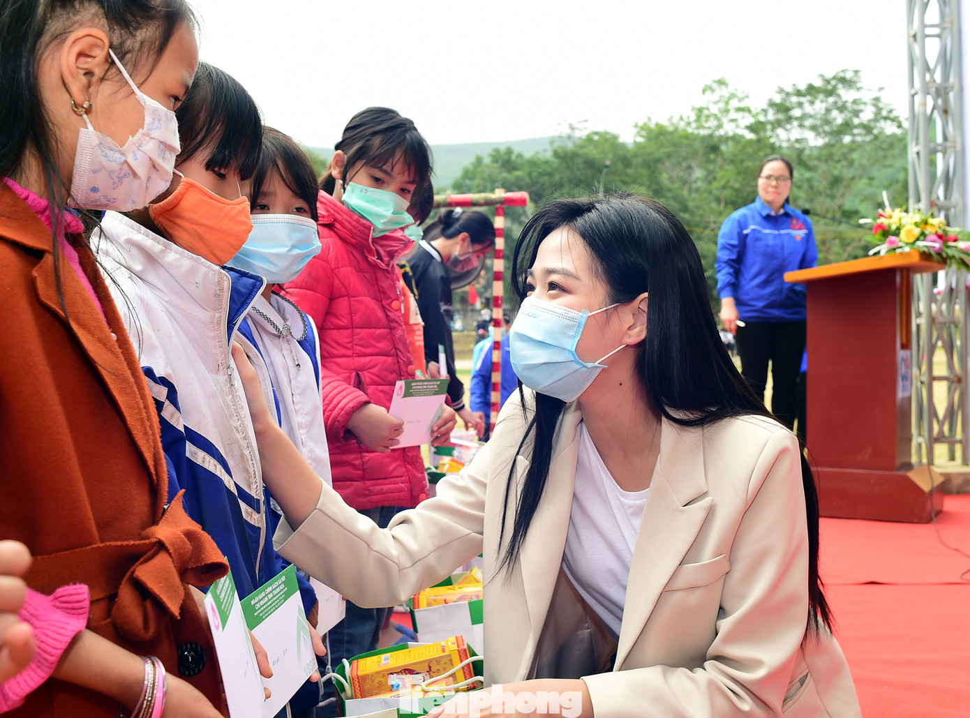 'Xuân Tình nguyện' mang Tết đủ đầy hơn với những hoàn cảnh khó khăn ảnh 3