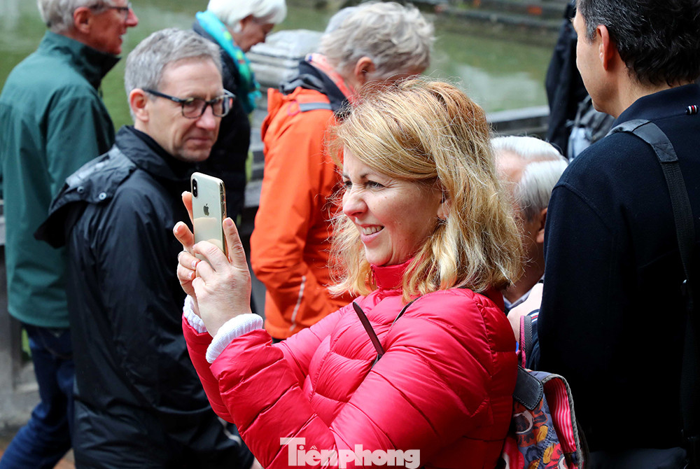 Các điểm tham quan du lịch Hà Nội dần đông khách trở lại ảnh 14