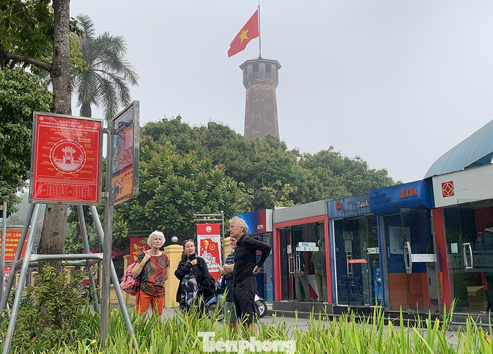 Các điểm tham quan du lịch Hà Nội dần đông khách trở lại ảnh 16