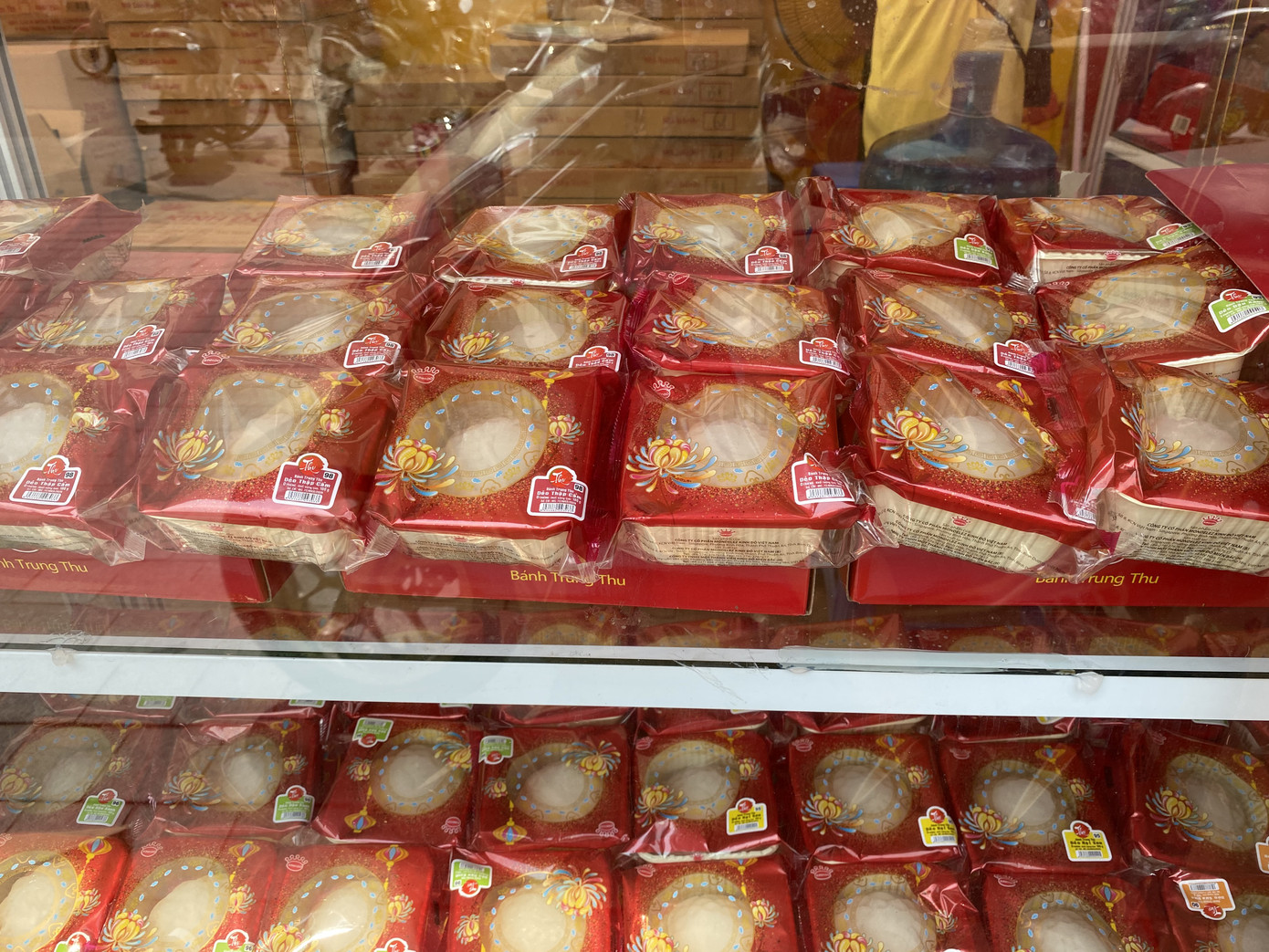 10 kiot bánh Trung thu 'chen chân' đoạn phố 100m, chung cảnh đìu hiu ảnh 3