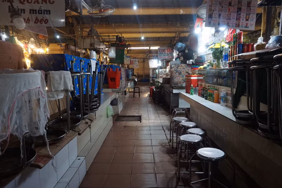 Cuối năm, chợ Bến Thành đìu hiu ngóng khách ảnh 5
