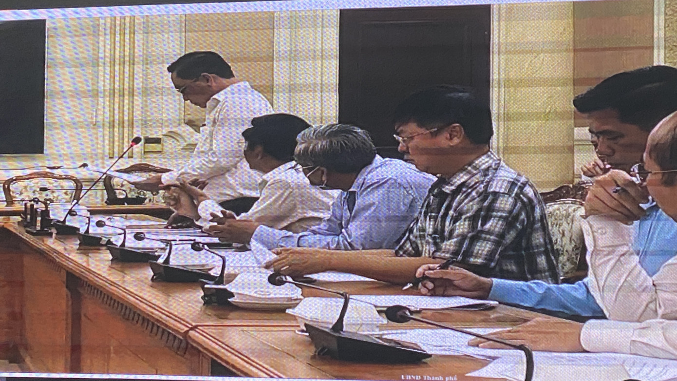 TPHCM họp khẩn ứng phó diễn biến mới của dịch COVID-19 ảnh 1