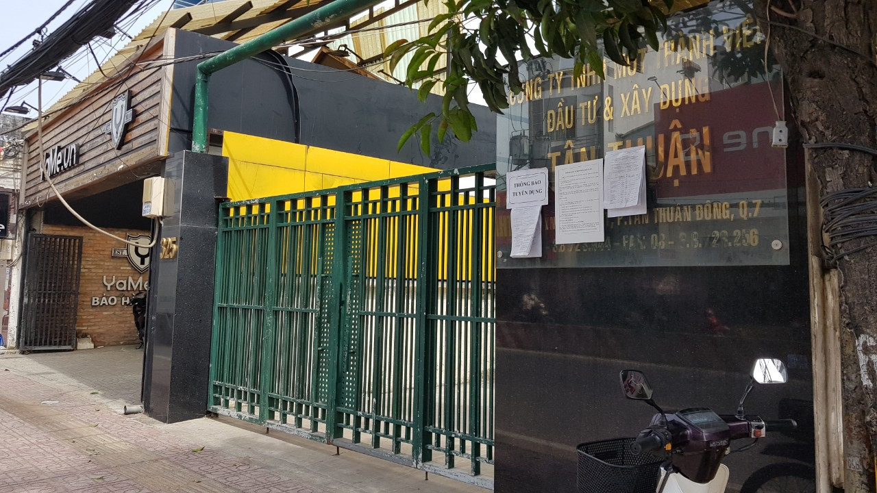 Clip khám xét nơi làm việc của phó tổng giám đốc Cty Tân Thuận và thuộc cấp ảnh 5