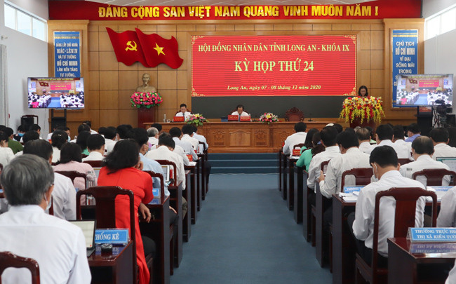 Long An bầu thêm Phó Chủ tịch UBND tỉnh ảnh 2