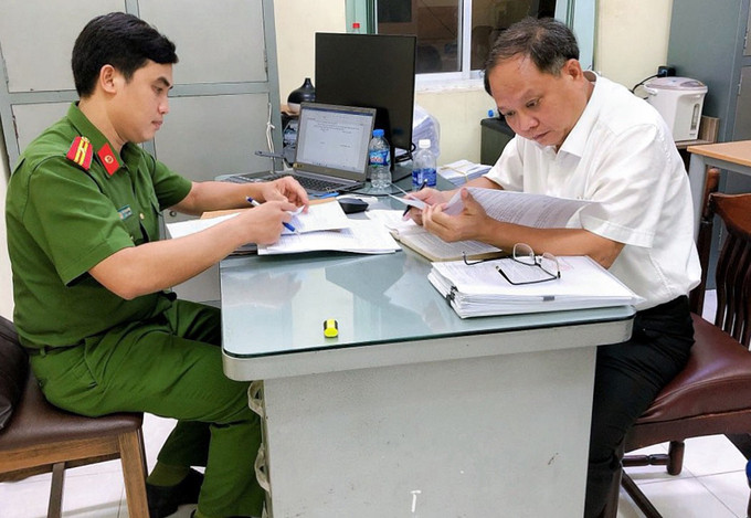 Những ai bị bắt cùng với ông Tất Thành Cang? ảnh 1