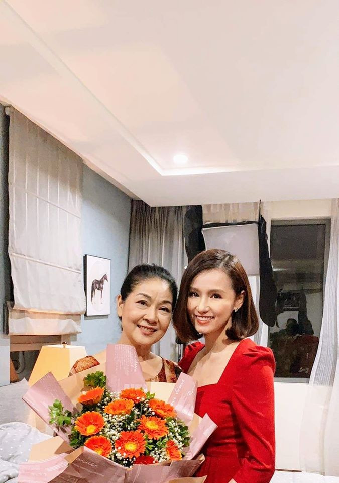 Thanh Hằng xót xa biết fan xăm 'sống' chịu đau 12 tiếng để có ảnh mình trên cơ thể ảnh 7