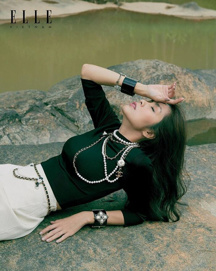 Tăng Thanh Hà khoe thần thái đỉnh cao trên tạp chí Elle ảnh 5