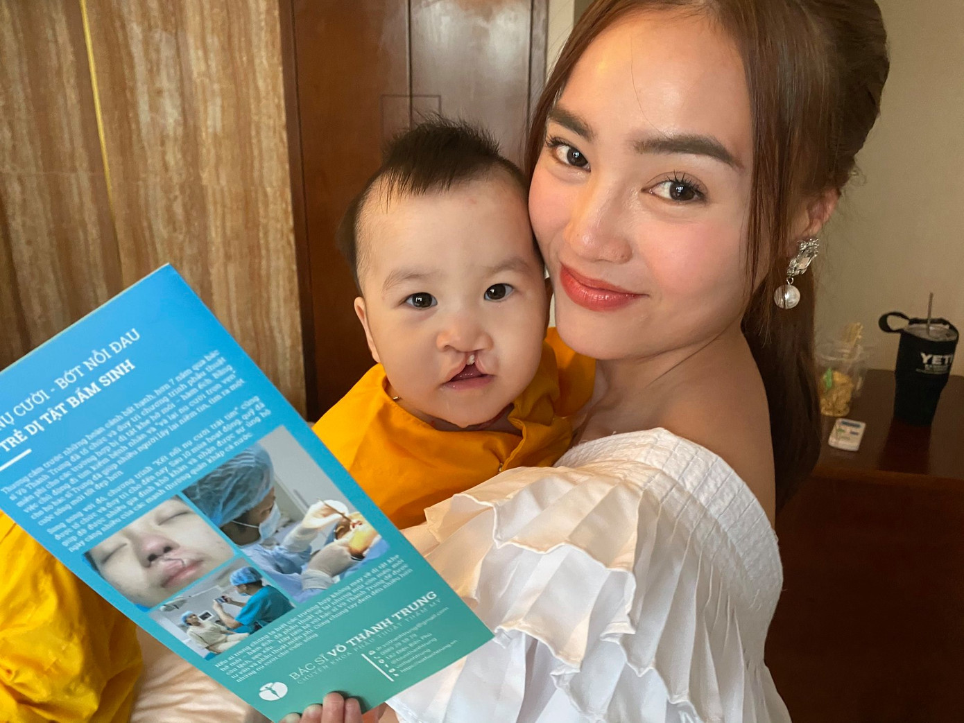 'Bỏng mắt' ngắm Chi Pu thả dáng siêu gợi cảm bên bể bơi ảnh 14