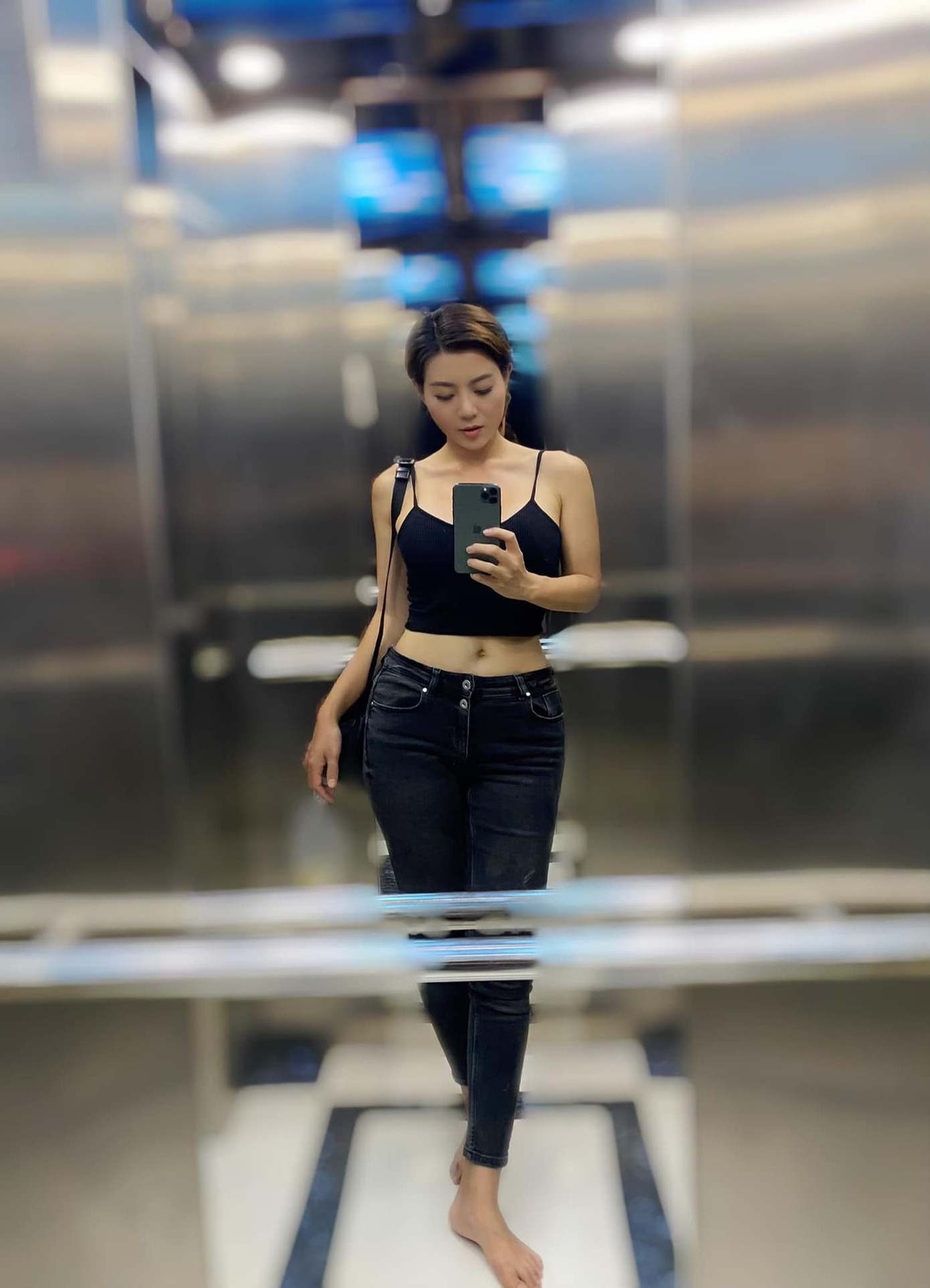 Lã Thanh Huyền diện bikini siêu nóng bỏng 'đốt mắt' fans ảnh 5