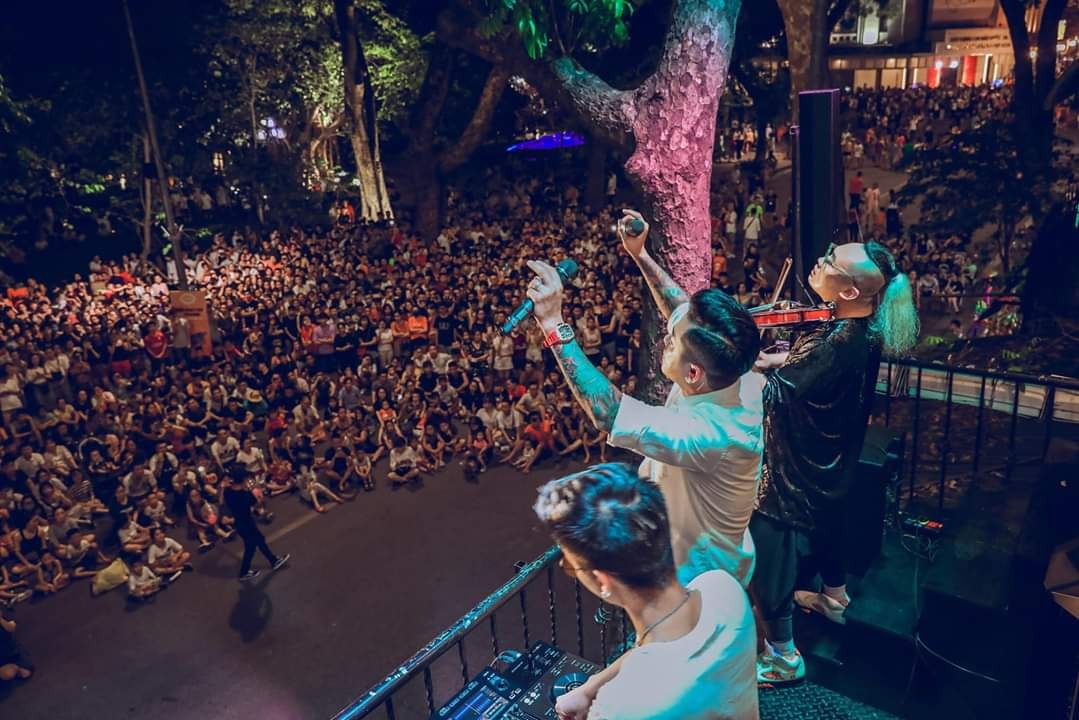 Tuấn Hưng khiến fan rơi nước mắt với lý do giải nghệ sau 20 năm làm nghề ảnh 2