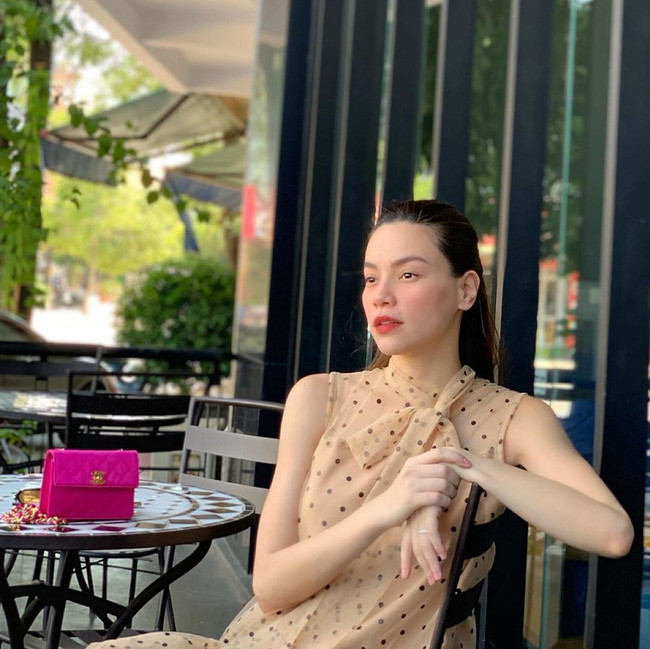 'Bỏng mắt' ngắm Chi Pu thả dáng siêu gợi cảm bên bể bơi ảnh 8