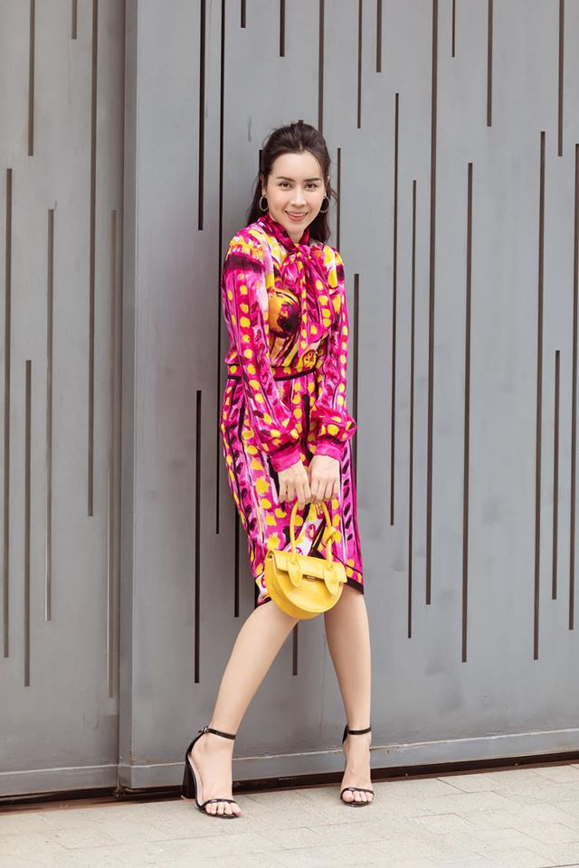 Thanh Hằng xót xa biết fan xăm 'sống' chịu đau 12 tiếng để có ảnh mình trên cơ thể ảnh 14