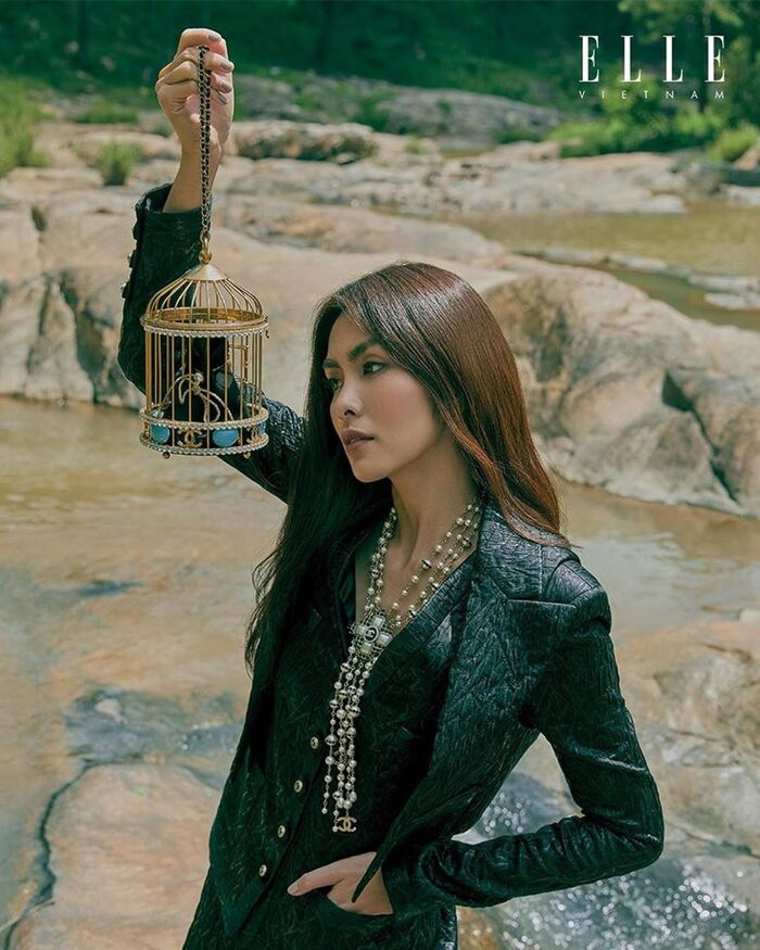 Tăng Thanh Hà khoe thần thái đỉnh cao trên tạp chí Elle ảnh 7