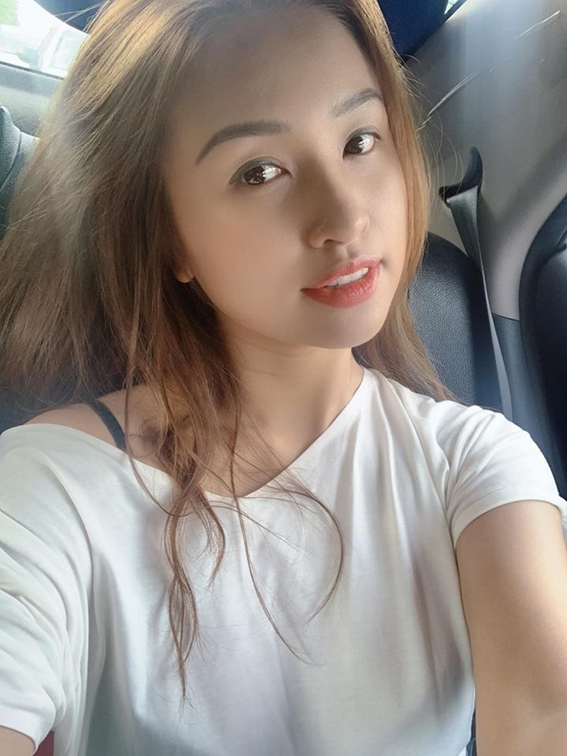 Hương Tràm chia sẻ cuộc sống du học: Phải uống rất nhiều thuốc ảnh 6