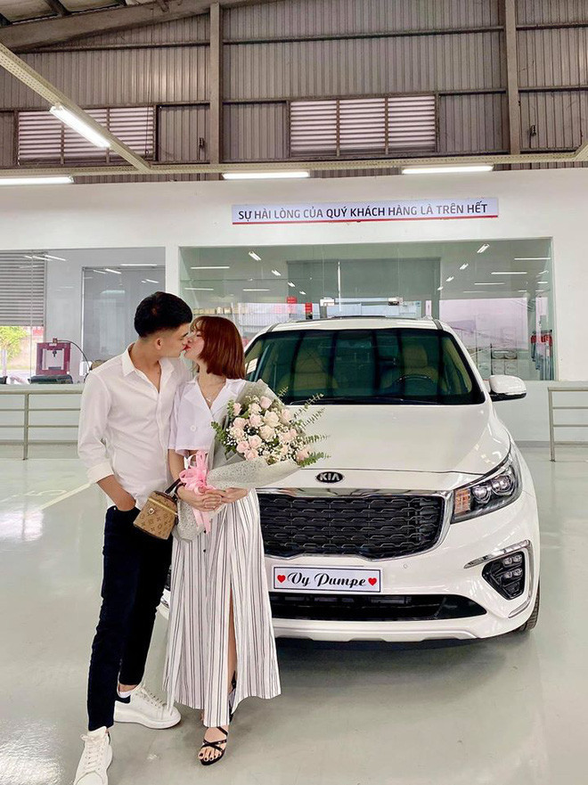 Lệ Quyên khoe chân dài miên man gây ngưỡng mộ ảnh 11