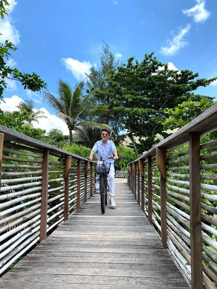 Thanh Hằng xót xa biết fan xăm 'sống' chịu đau 12 tiếng để có ảnh mình trên cơ thể ảnh 15