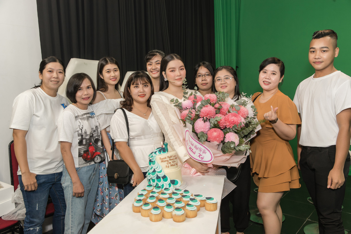 Lã Thanh Huyền diện bikini siêu nóng bỏng 'đốt mắt' fans ảnh 14