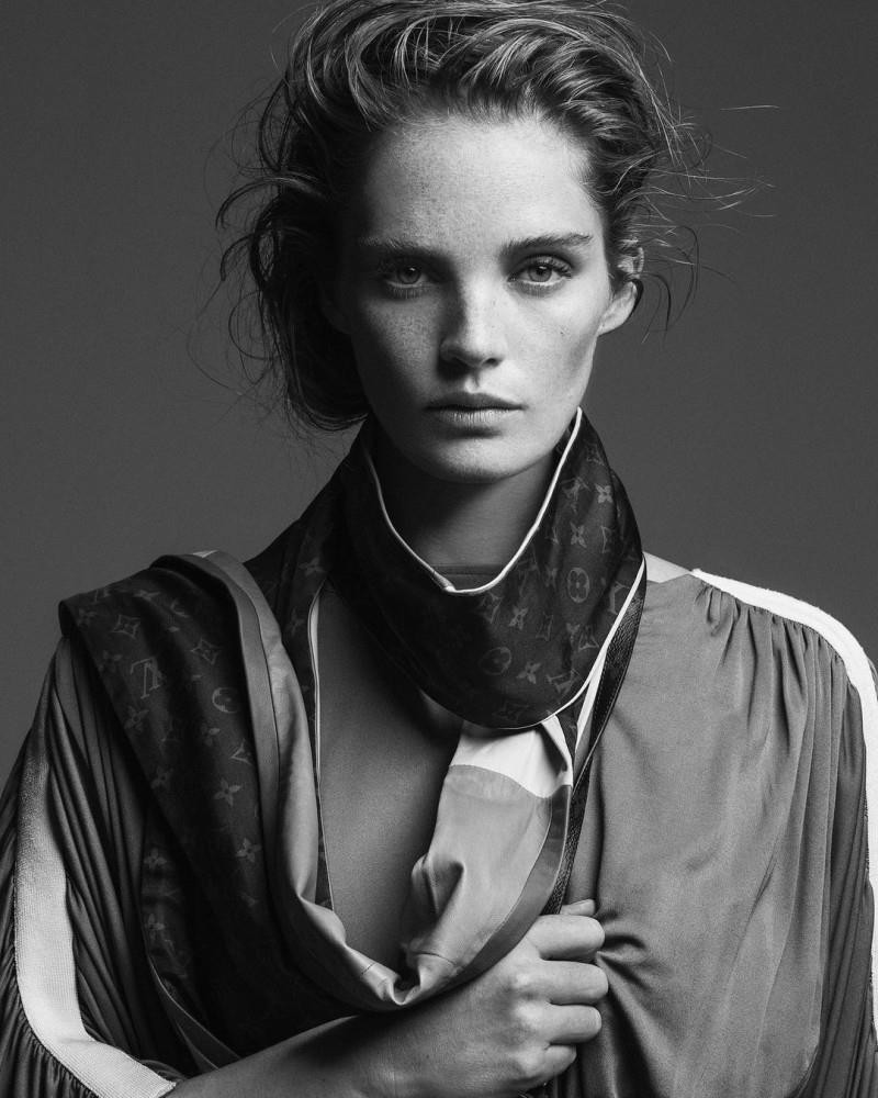 Mê mẩn ngắm 'thiên thần tóc đỏ' của sàn catwalk ảnh 3