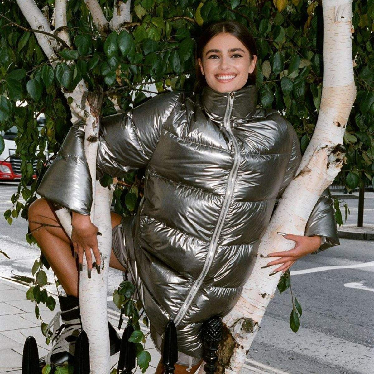 'Thiên thần nội y' Taylor Hill thần thái đẳng cấp siêu mẫu quốc tế, sexy đầy quyền lực ảnh 5