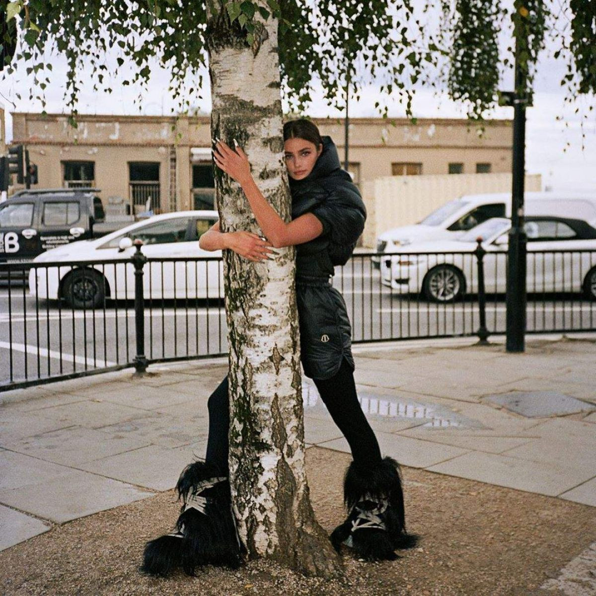 'Thiên thần nội y' Taylor Hill thần thái đẳng cấp siêu mẫu quốc tế, sexy đầy quyền lực ảnh 7