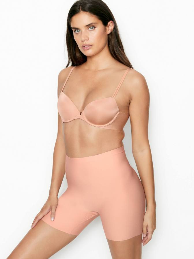 'Thiên thần nội y' Sara Sampaio nóng bỏng gây mê ảnh 13