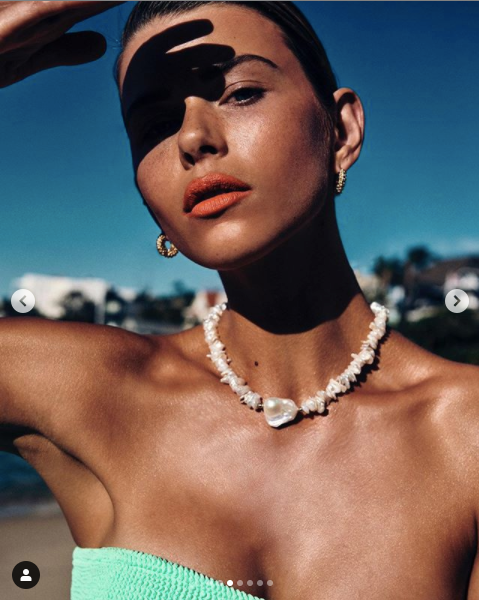 Mẫu 9x Georgia Fowler đẹp như tạc tượng với ảnh bán khoả thân ảnh 3