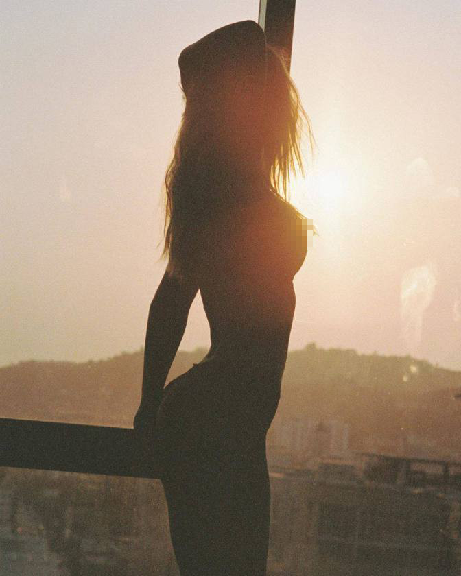 Ngất ngây ngắm cô gái được ví như 'Tượng nữ thần sắc đẹp' giữa đời thực ảnh 4