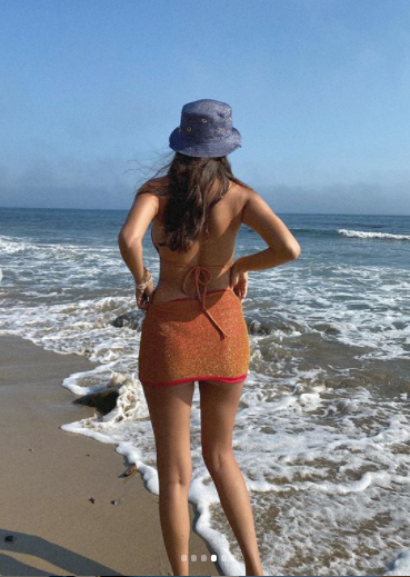 Ngắm đường cong tuyệt mỹ của mẫu 9x Brazil ảnh 4